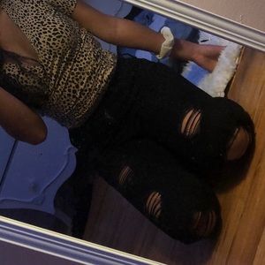 HOLLISTER BLACK RIPPED JEANS